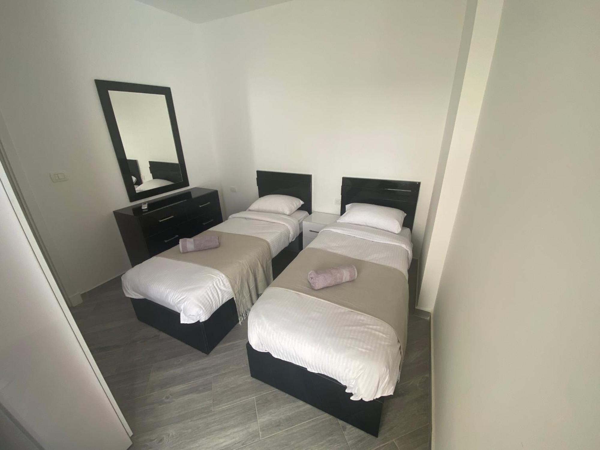 Sanctuary Sunlit Hurghada Haven With 4 Pools, Rooftop Sunsets & Gourmet Bites Steps Away Ngoại thất bức ảnh