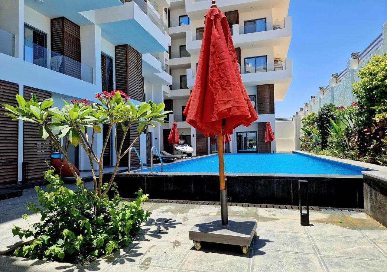 Sanctuary Sunlit Hurghada Haven With 4 Pools, Rooftop Sunsets & Gourmet Bites Steps Away Ngoại thất bức ảnh