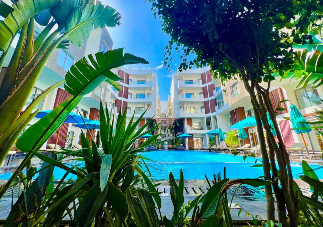 Sanctuary Sunlit Hurghada Haven With 4 Pools, Rooftop Sunsets & Gourmet Bites Steps Away Ngoại thất bức ảnh