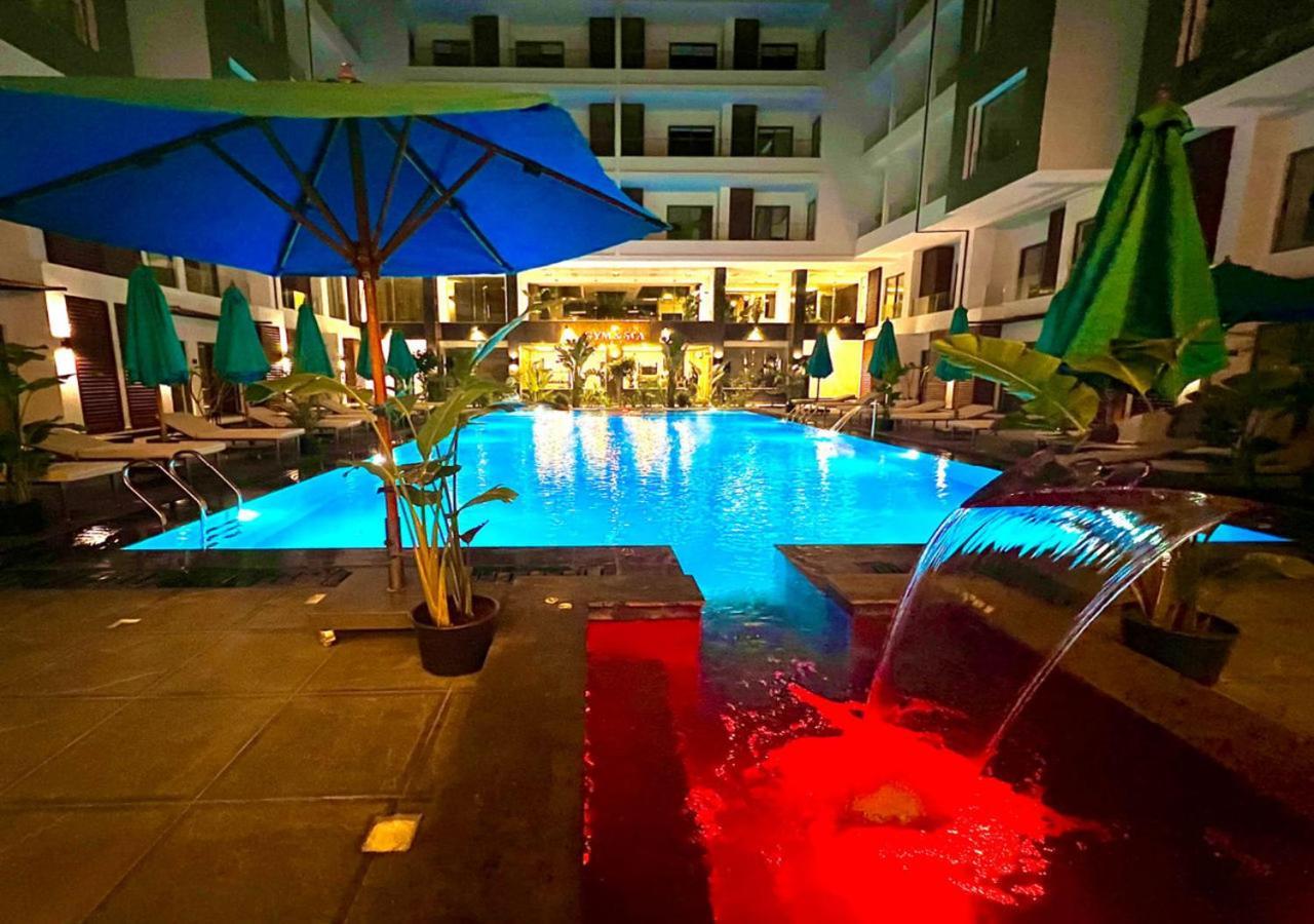 Sanctuary Sunlit Hurghada Haven With 4 Pools, Rooftop Sunsets & Gourmet Bites Steps Away Ngoại thất bức ảnh