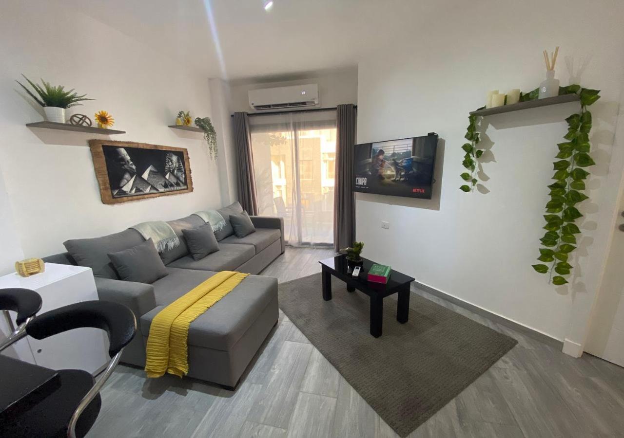 Sanctuary Sunlit Hurghada Haven With 4 Pools, Rooftop Sunsets & Gourmet Bites Steps Away Ngoại thất bức ảnh