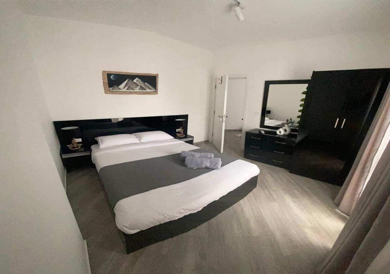 Sanctuary Sunlit Hurghada Haven With 4 Pools, Rooftop Sunsets & Gourmet Bites Steps Away Ngoại thất bức ảnh