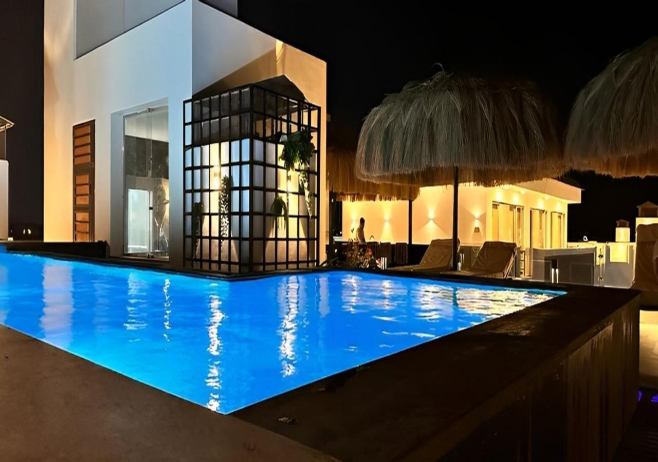 Sanctuary Sunlit Hurghada Haven With 4 Pools, Rooftop Sunsets & Gourmet Bites Steps Away Ngoại thất bức ảnh